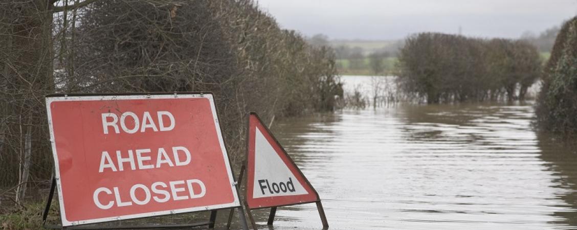 Understanding High Water Signs: Importance for Road Safety and Flood Forecasting