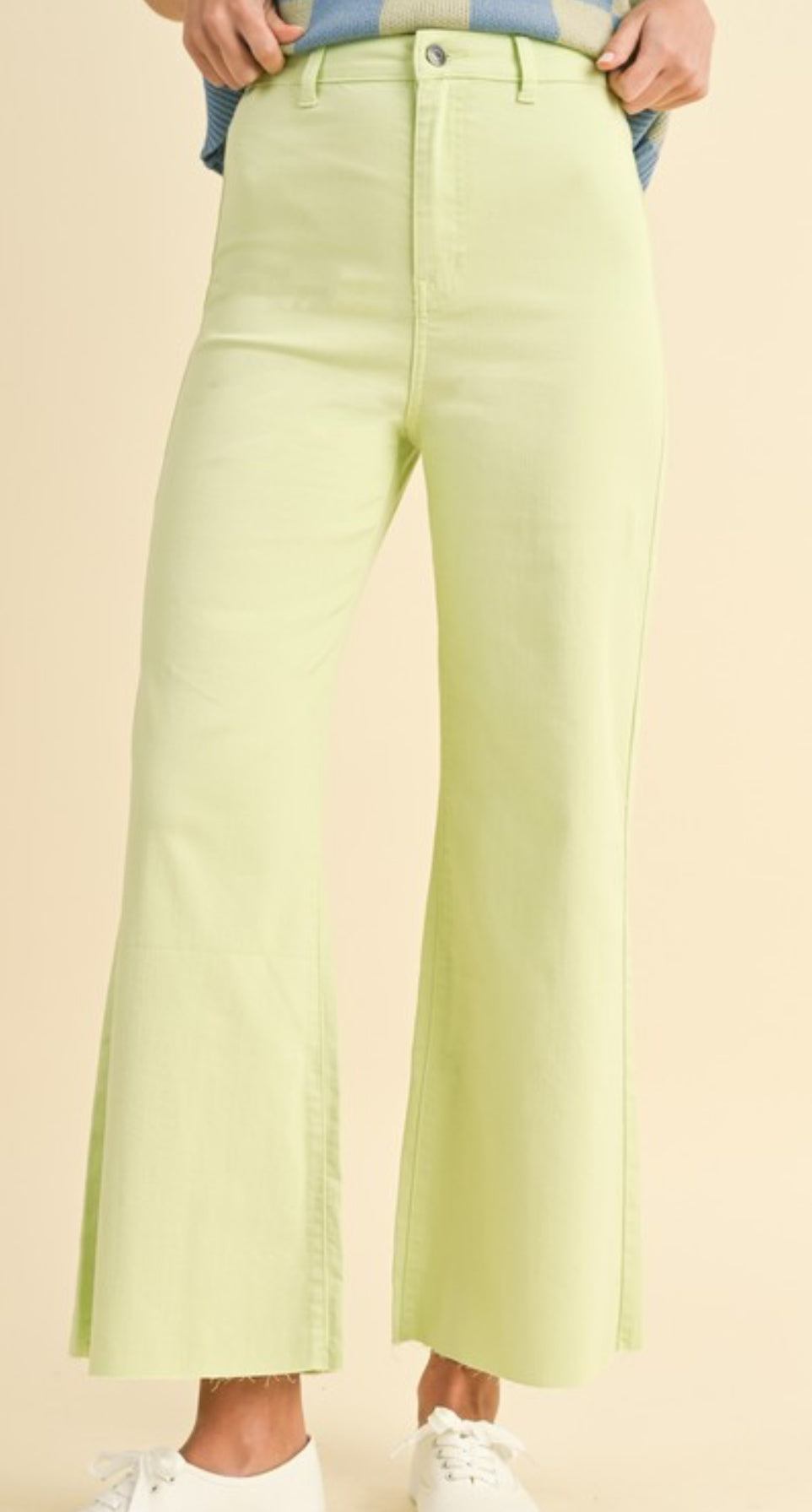 Yellow Acid Wash Jeans: Trendy Denim for a Bold Look