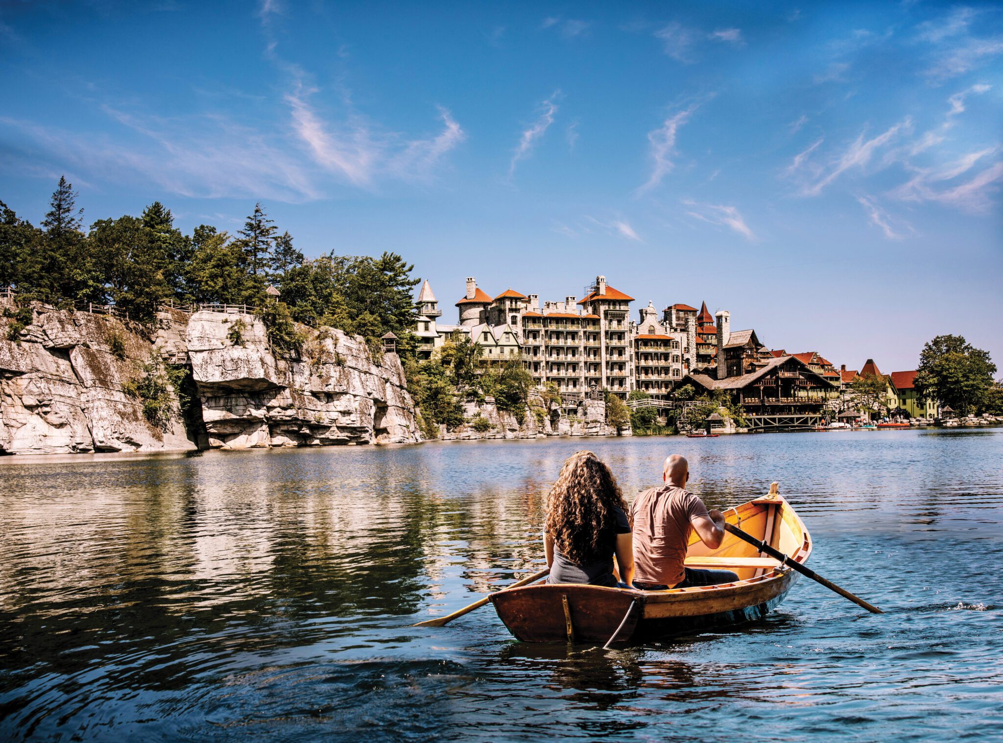 When is the Best Time to Visit Mohonk Mountain House?