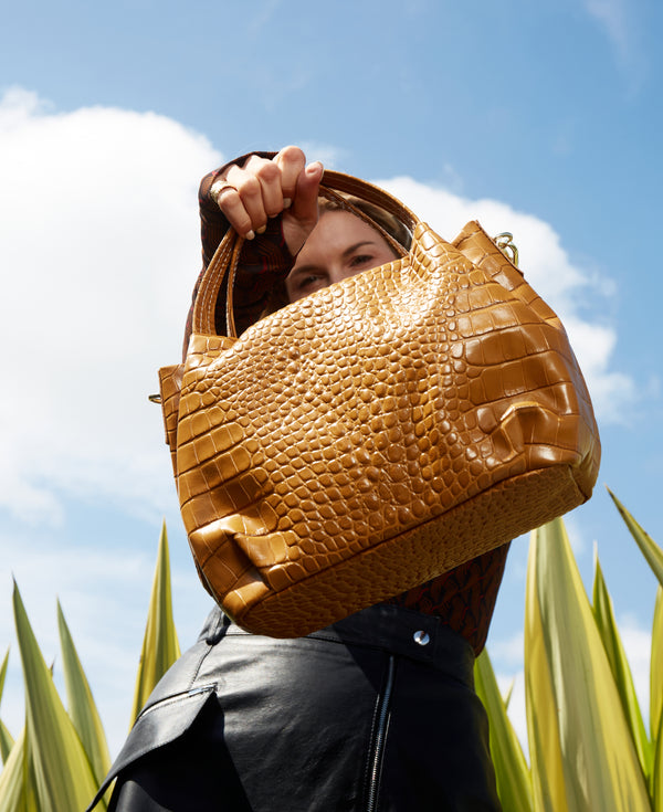 Find Your Perfect Luxury Italian Woven Bag Leather with Bidinis