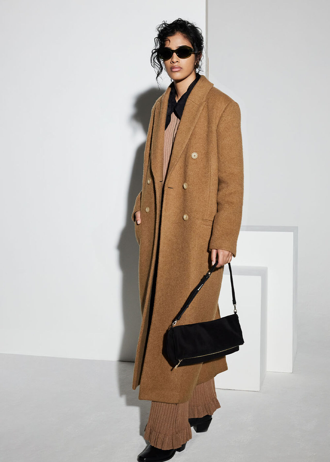 Best Wool Blend Camel Coats: Top Picks for this Season