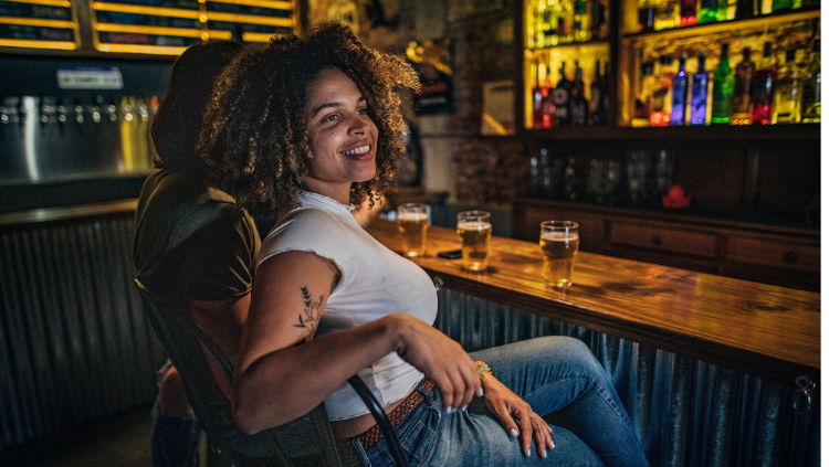 Going to a Bar Alone as a Girl: Tips and Tricks for Staying Safe and Having Fun