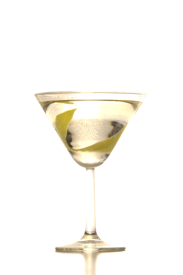 Why the Vesper Crave? Learn the History & Popularity of This Iconic Cocktail!