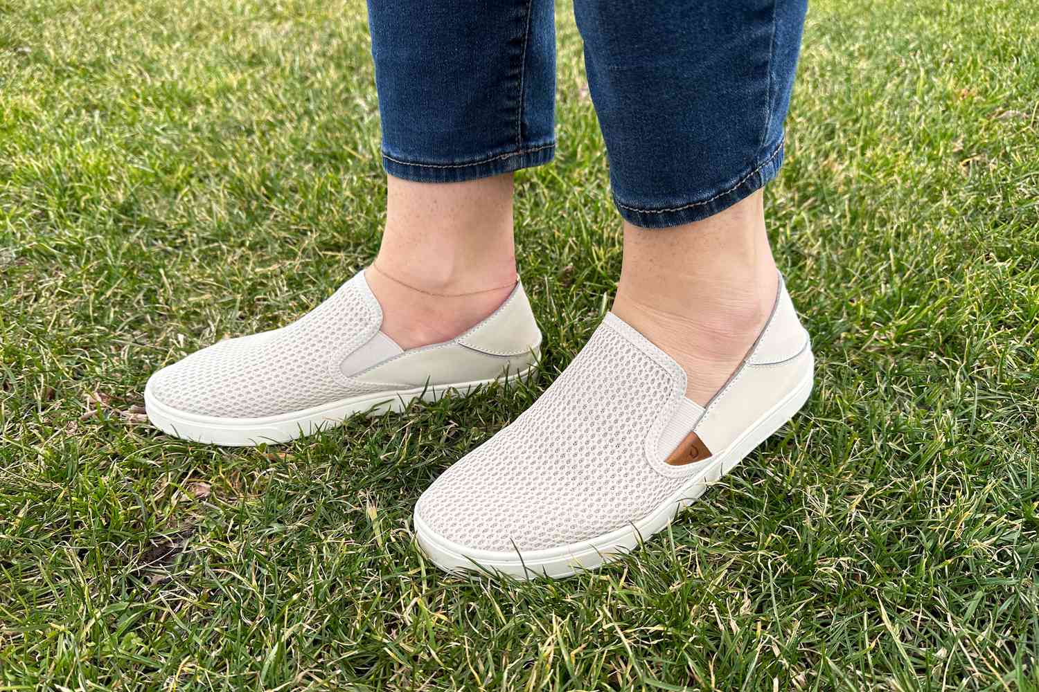 womens no tie sneakers A must-have for busy women on the go!