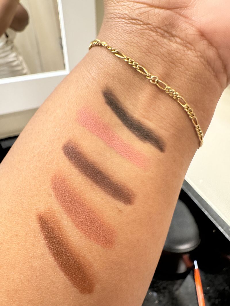 Get the Best Ami Cole Lip Liner Shades: A Guide to Choosing Your Perfect Color Match