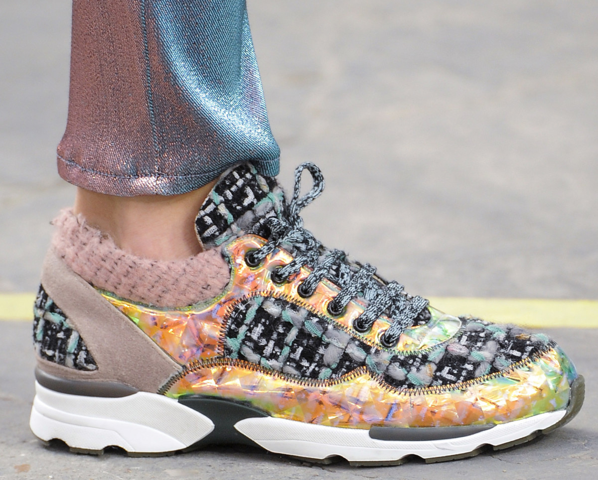 The Best Womens Multi Colored Sneakers: A Comprehensive Buying Guide!